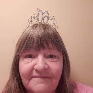 Meet your Posher, Kelly